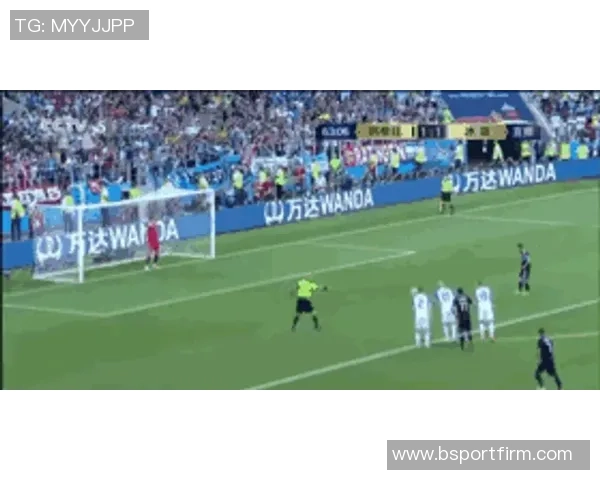 苏牙错失倒钩机会梅西越位挑射球队何时能进球