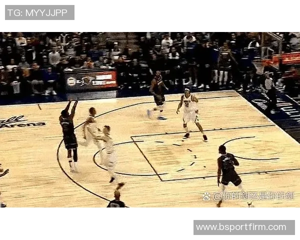 爱德华兹称赞克拉克表现出色称其提升球队整体防守能力