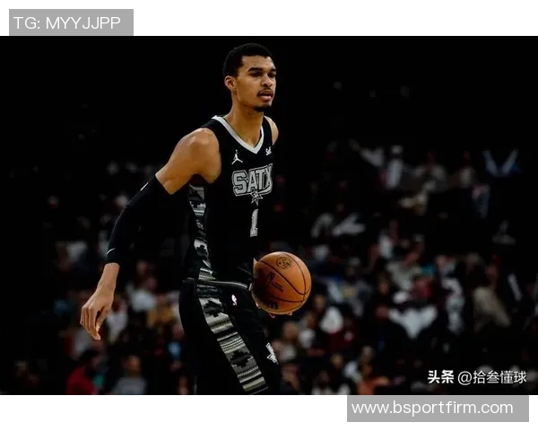 文班亚马篮下强势封盖卡明斯基震撼全场引发热议